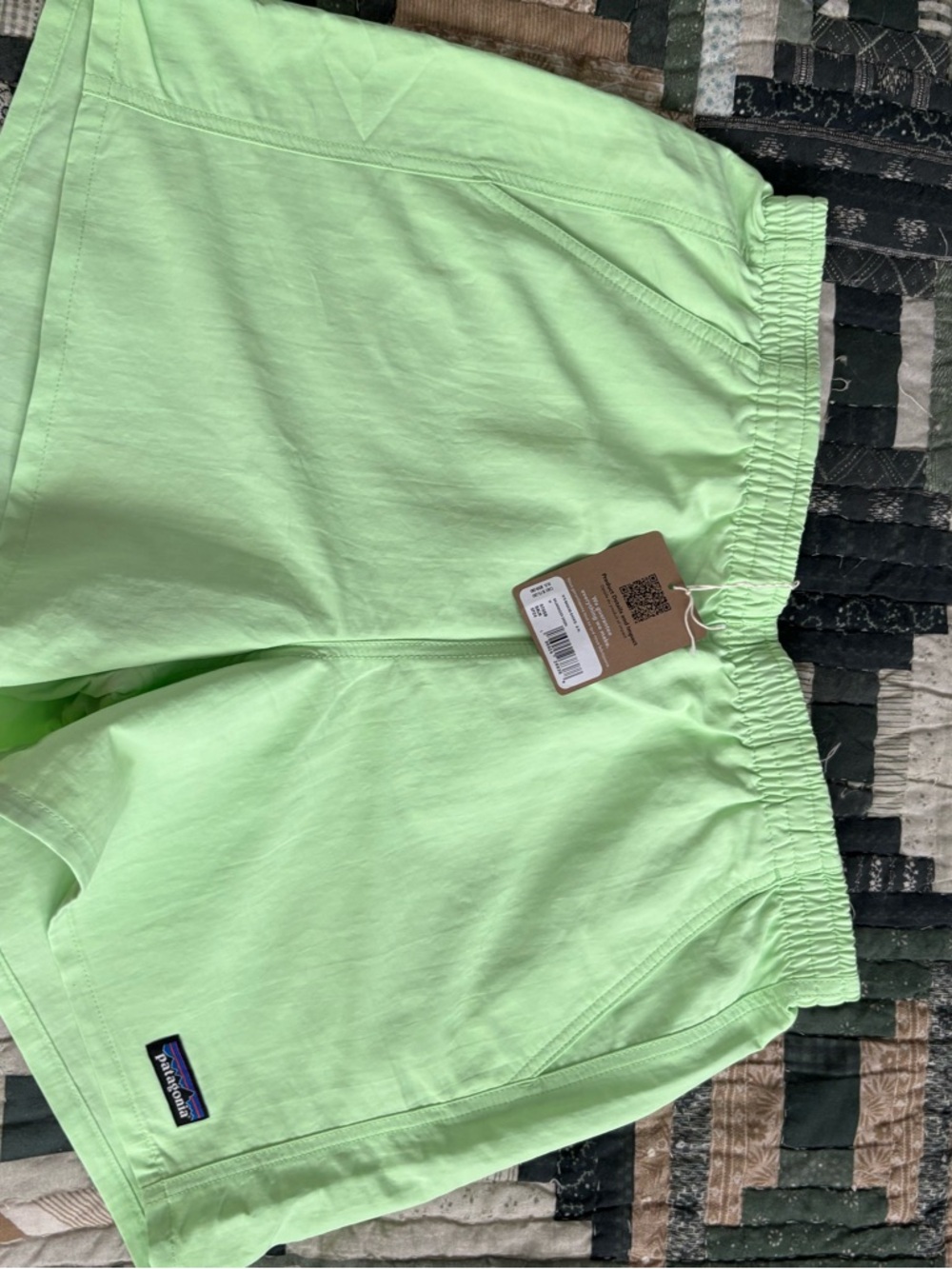 Patagonia Women's Baggies Shorts-5 Color: Salamander Green Size: M NWT